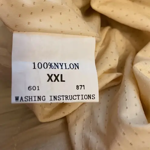 None Women’s Running Shorts – Tan / Off-White – Size XXL – NWOT