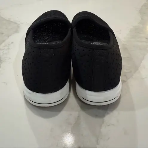 Clark’s Cloudsteppers Breeze Emily Slip On Casual Shoes Women’s 8M Black Comfort Size 8