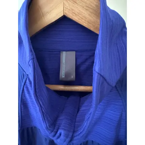 Mondetta Women's Blue Jacket With Thumbholes Size S