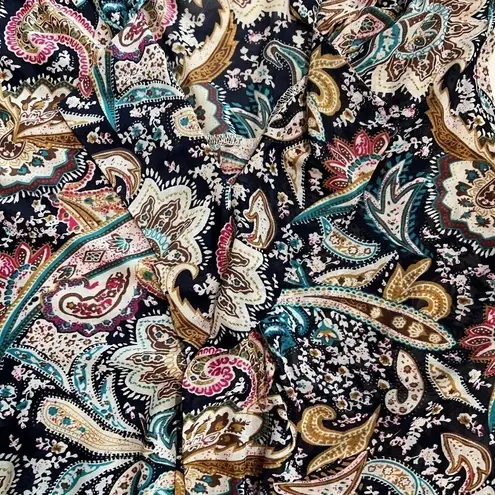 Eden & Olivia π sheer-ish paisley sleeveless blouse