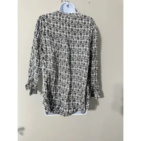 Rock Flower Paper Medium Black White Graphic Print Button Down Long Sleeve Top