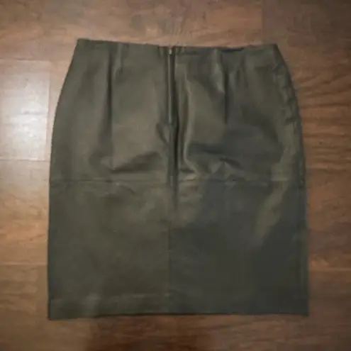 Newport News black leather mini skirt size 10