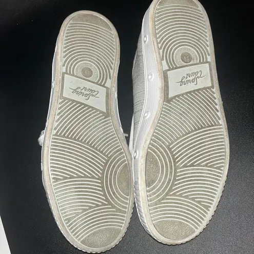 Spring Court Gray Silver Printed Linen G2 Low