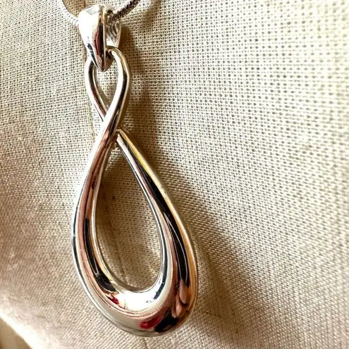 Dana Buchman silver tone infinity twist pendant necklace