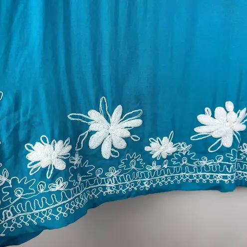 Cute Options Tunic Top Women's Small Blue White Floral Embroidery Boho Eclectic