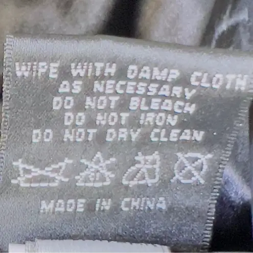 Rocawear Vintage XL Black Buttery Soft Faux Leather W/ROC Zipper Pulls & pockets