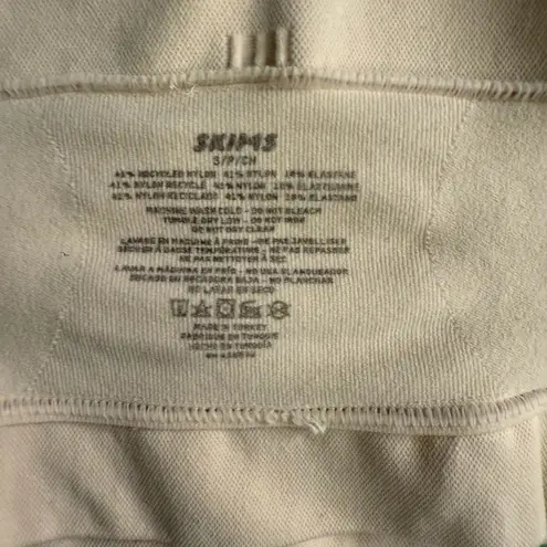 SKIMS Sculpting Strapless Bra Sand Beige Size Small NWOT