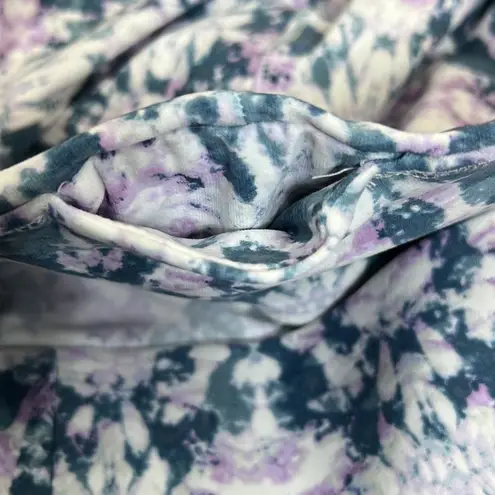 Livi Active Size 38/40 6X Plus High Rise Wicking Knee Short