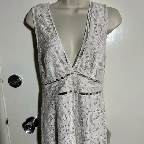 New Lulus Amora White Lace Jumpsuit wide leg size medium.