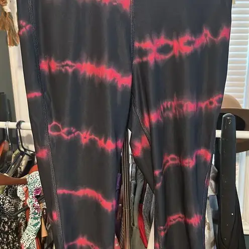 Reebok  Black and Pink Tie-Dye Running Capris