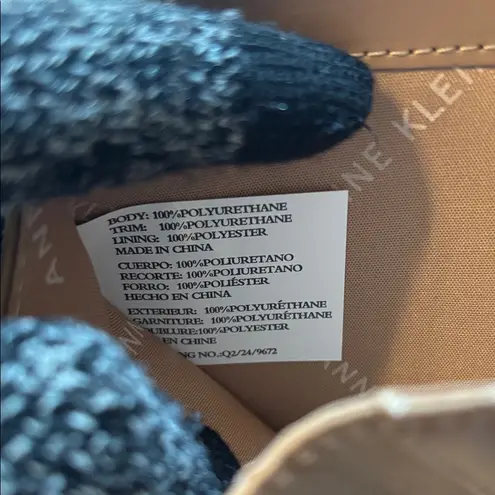 Anne Klein  Vibrant Green Leather Wallet EUC