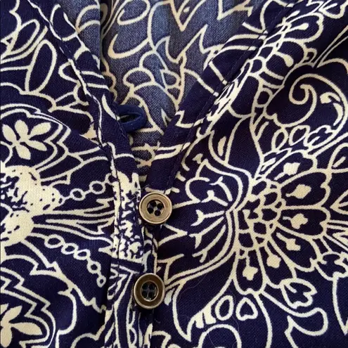 Under Skies M Blue Ivory Floral 3/4 Sleeve Top