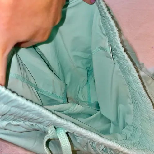 Red Dress Boutique NEW! Womens Flowy Spandex Mint Green Shorts size Large