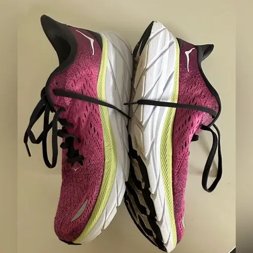 Hoka One Clifton 8 women Size 10