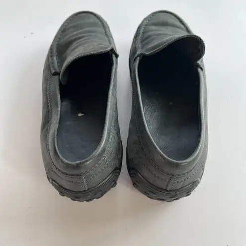 TOD'S DARK GRAY LEATHER SLIP ON LOAFERS WOMENS SIZE 37.5