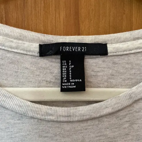 Forever 21 EUC  Oatmeal “Nothing to Wear” Graphic Tee, Size Small