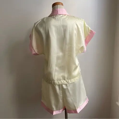 Vintage Satin Embroidered Floral Pajama Set Shorts Top Medium Large Pink Cream