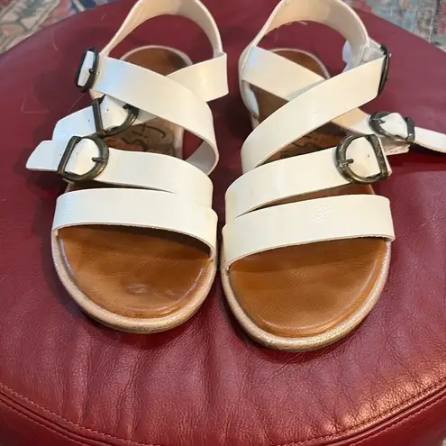 Blowfish Malibu Rumor White Strappy Sandals with Ankle Buckle Size undefined