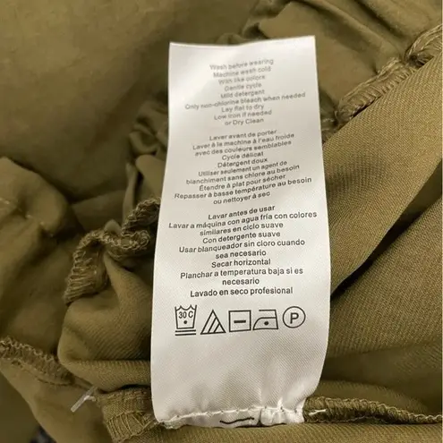 A pea in the pod NWT Underbelly Satin Jogger Pants Olive Size Large Maternity