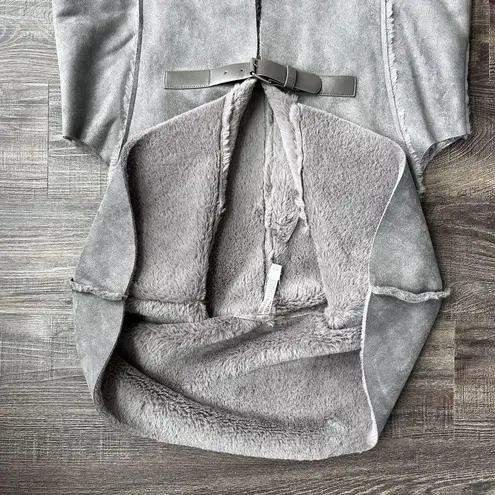 Monoreno  Women's Gray Long Polyester Faux Suede Soft Vest Size Med With Buckles thumbnail 10