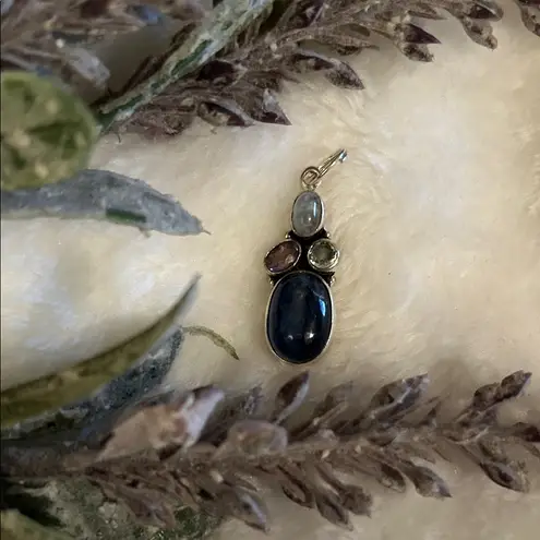 NWT Blue Kyanite + Labradorite + Amethyst + Blue Topaz Silver Pendant *