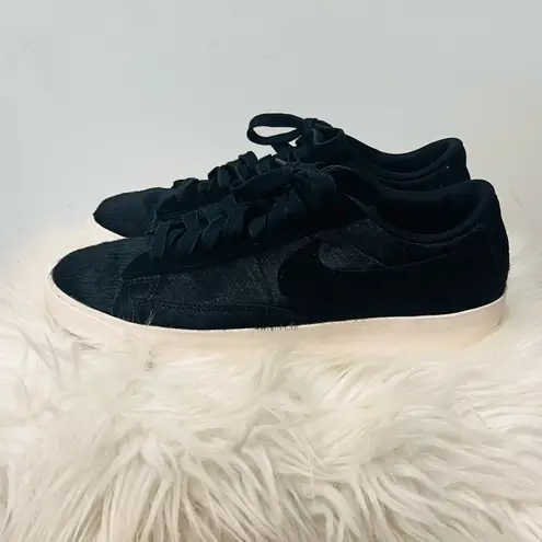 Nike ’s Blazer Low LX For Black Pony Hair sz 7.5