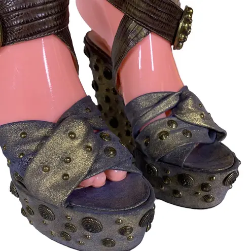 GUILLAUME HINFRAY GOLD AN BLUE LEATHER STUDDED DISTRESSED WEDGE HEELS (36) Size 5