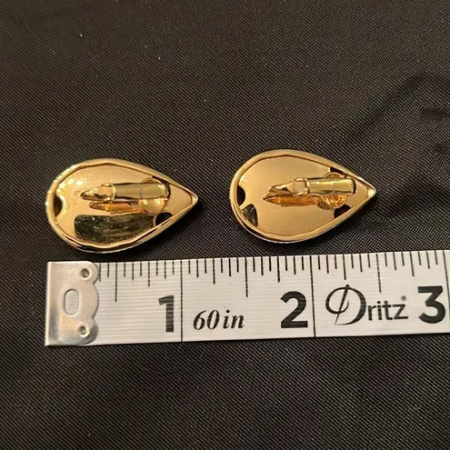 Park Lane Vintage gold tone tear drop clip on earrings with original box EVC