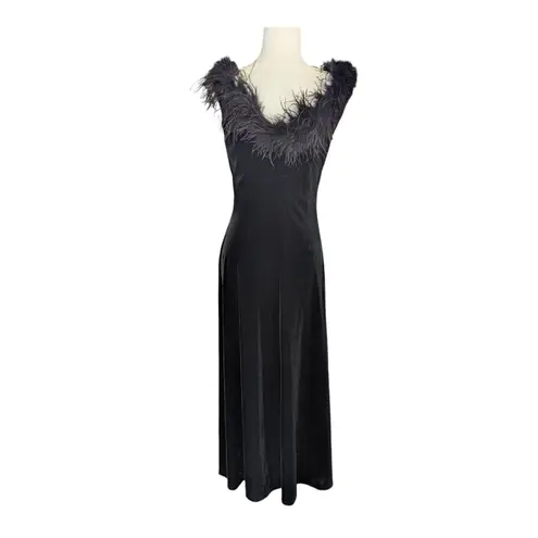 Vintage Jeffrey & Dara by Tom Barra Black Velvet Ostrich Feather Collar Gown Size 8
