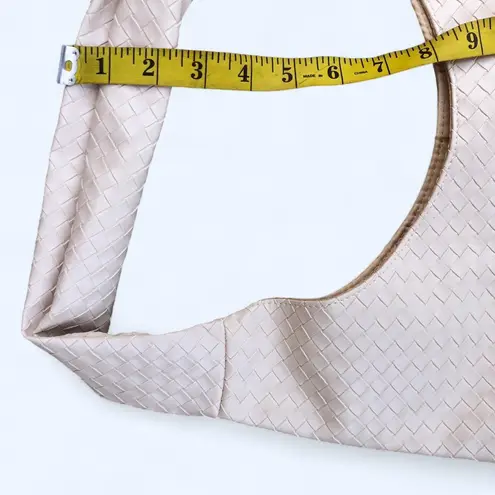 White beige faux leather shoulder hand hobo slouchy bag purse knot strap woven boho hippie gypsy #coquette Measurement in pics