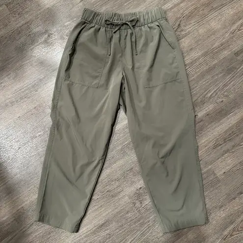 Old Navy Active Active Capris