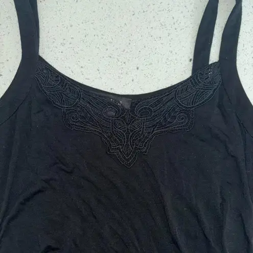 White House | Black Market  tank