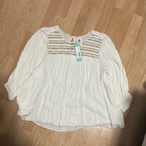 Cream Pleated 3/4 Sleeve Blouse with Bib Collar Size M