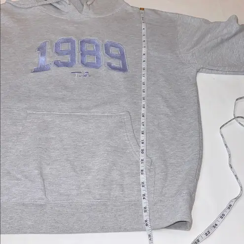 Taylor Swift 1989 hoodie, size medium