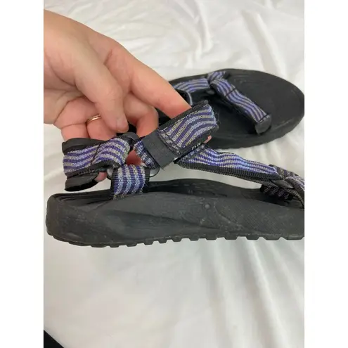 Teva women's hurricane purple Velcro strap hiking open toe sandals outdoor shoes