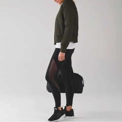 Lululemon  Black Soul Training 7/8 Length Luxtreme Fabric Size 2 Running Leggings