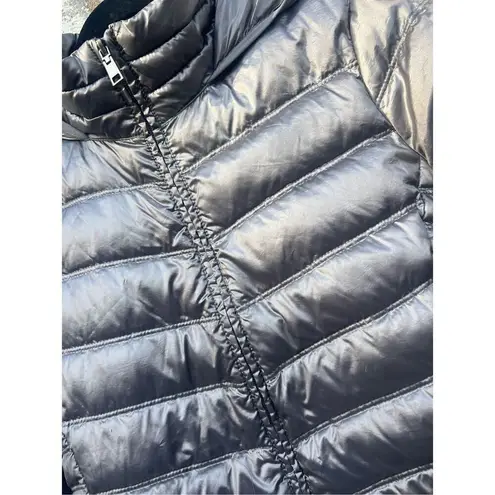 GH Bass Outdoors Shinny Silver Woman’s Winter Jacket Size Medium