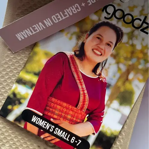 Feelgoodz • NWT Khaki Easy Day Slide On Sandals Tan Size 6