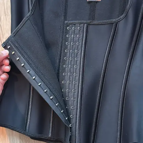 Corset Story Underbust Latex Corset Adjustable Black Size 28 Waist Cincher