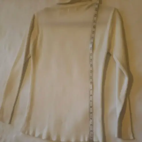 1950's vintage Lady Marion vintage cream Republic of Korea turtleneck