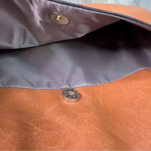 Brown Leather Zip Top Hobo Crossbody w/Guitar Animal Print Strap 12