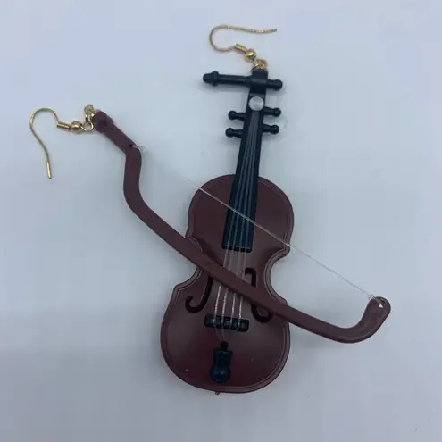 NEW brown violin and bow asymmetrical music instrument fashion earrings