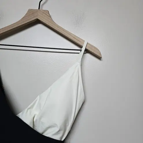 Summersalt NWT Summer Salt Women's Size 4T The Sea Breeze Cutout One-Piece Red Black White