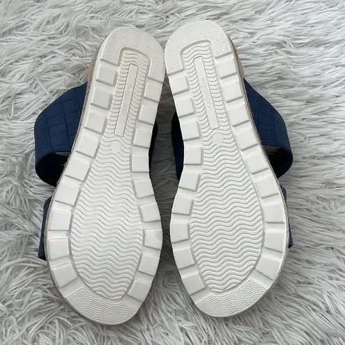 Easy Street  Womens Maryann Wedge Sandals in Denim croco size 9M