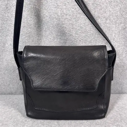 Vintage Tignanello Women's Black Leather Crossbody Shoulder Bag Adjustable Strap
