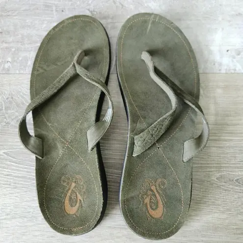 OluKai Mauka Flip Flop Sandals Olive Green Leather Womens Size 10 Discontinued