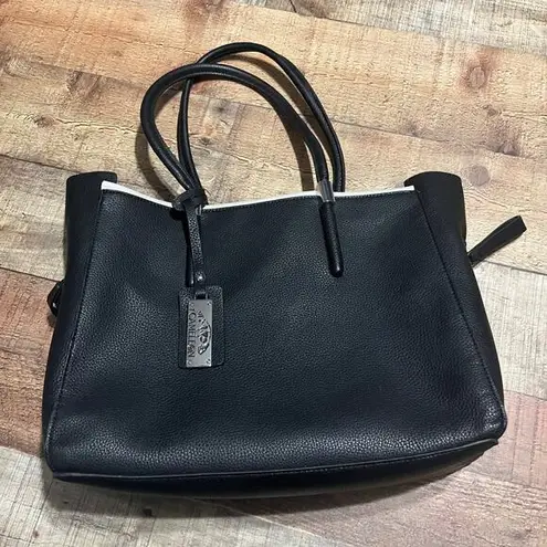 Cameleon Calypso | Women's Vegan Leather Concealed Carry Handbag Gun Purse Black