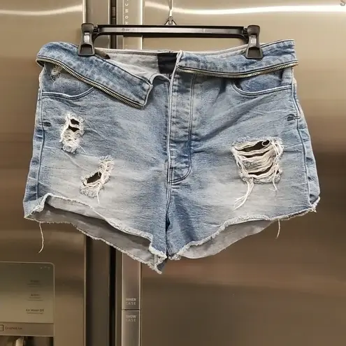 💕RTA Denim💕 River Shorts ~ Destroyed Daze 29