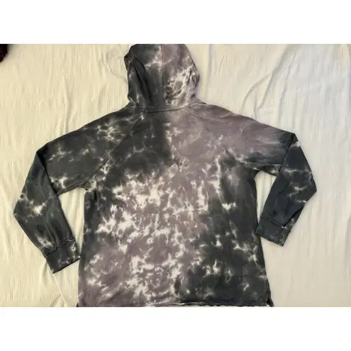 Blue Gray White Tie Dye XL Women's Hoodie with "I can't even" pin black white