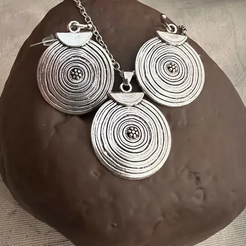 SET: Matching silver metal disc earrings & necklace